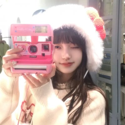 穿盔甲的少女